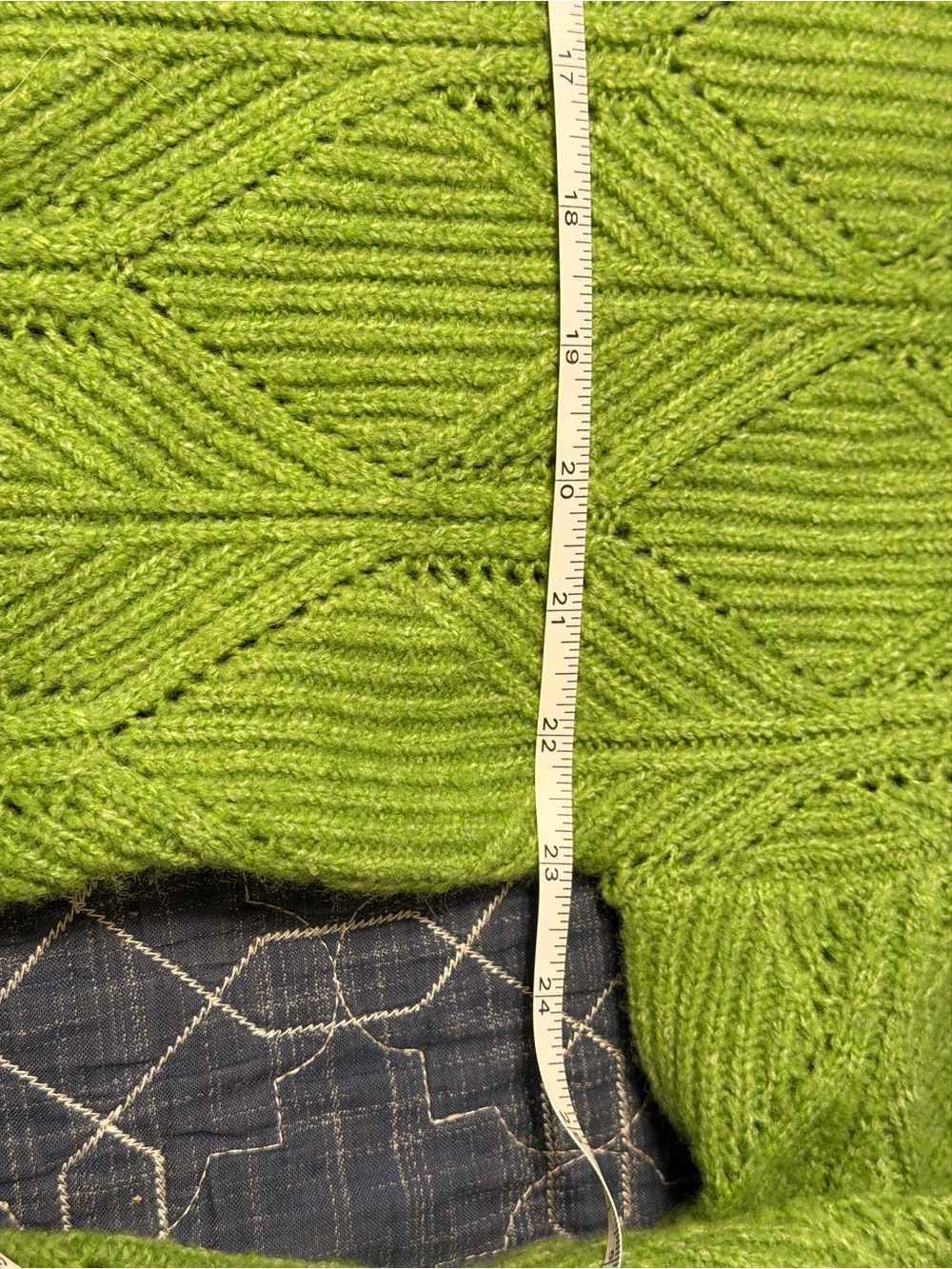 Reitmans Bright Green Turtleneck Knit Sweater - Picture 5 of 6